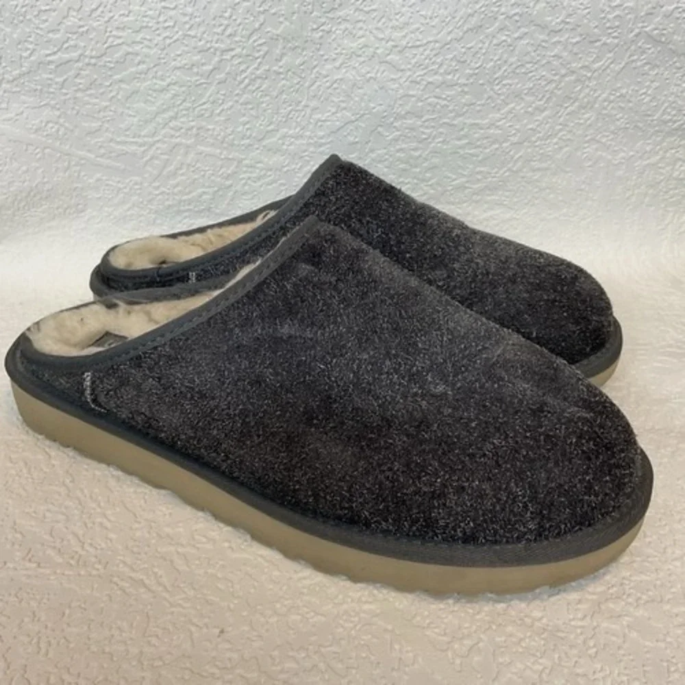 UGG classic slip